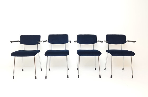4 Gispen 1235 Stoelen Nieuw Gestoffeerd Keymer – Eetkamerstoelen, Chrome, Textile (photo 6 of 15)