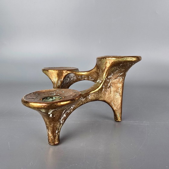 Image 1 of Bronzen vintage kandelaar voor 3 kaarsen. Ontwerp van Michael Harjes. Jaren '60 '70. Brutalistisch ontwerp.