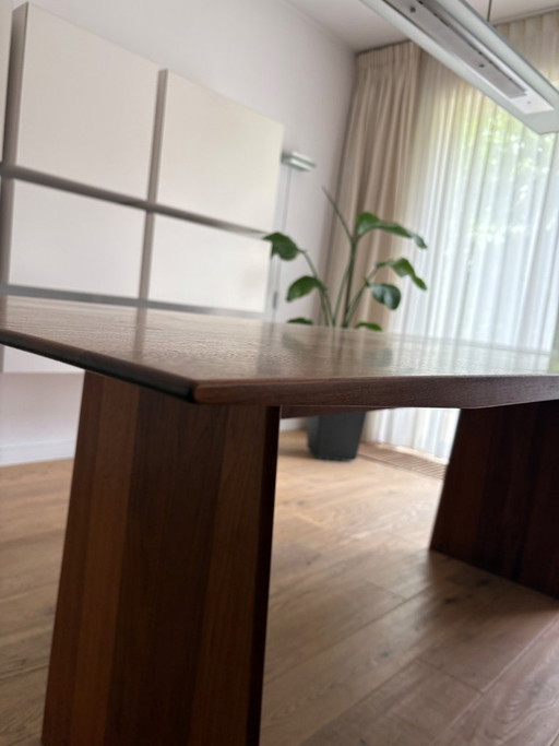 ARCO Lance eettafel – Amerikaans noten – Nederlands design – 90 x 210 cm