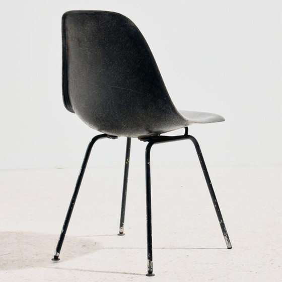 Set di 4 sedie MK11682 DSX di Charles e Ray Eames. – Vitra, Sedie da camera, Fiberglass, Metal (photo 3 of 37)