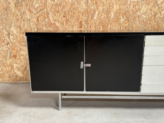 Image 1 of Credenza moderna di metà secolo