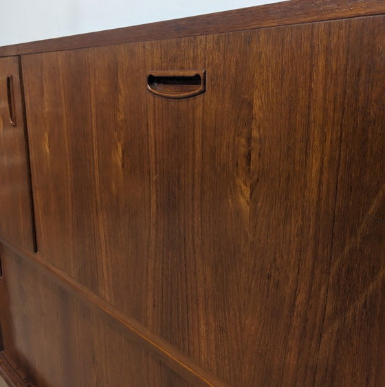 Image 1 of Highboard uit het midden van de vorige eeuw, jaren 60.