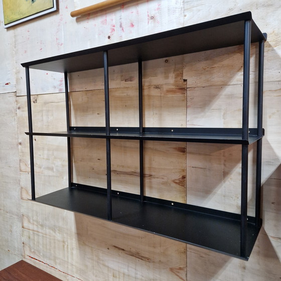 Image 1 of Porta libri da parete vintage in metallo