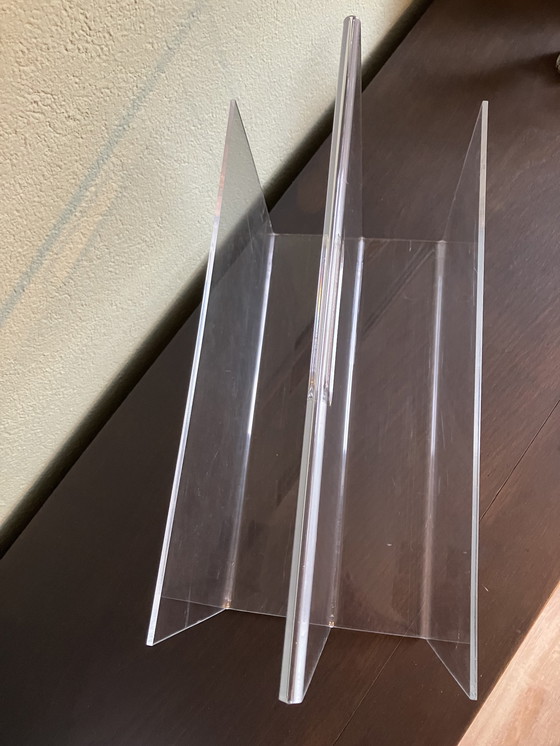 Image 1 of Porte-magazines vintage en acrylique