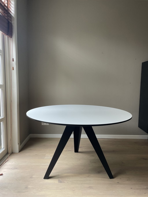 Odesi Belly Tafel Rond 130cm Zwart/Wit – eettafels, Metal, Wood (photo 2 of 7)