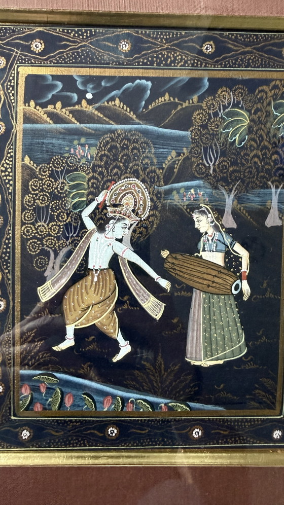 Set of 3 Vintage Indian Miniature Paintings on Fabric – Rajasthani Style – Paintings & Drawings, Glass (photo 9 of 11)