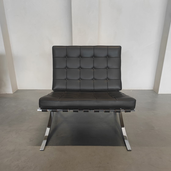 Image 1 of Knoll Barcelona Stoel - Volo Mokka Leer