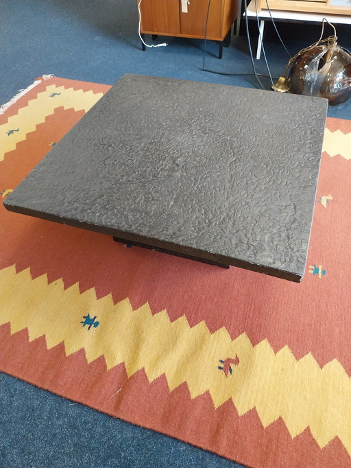 1 x Mesa de centro brutalista de polystone 96 x 96 x 35 Años 70