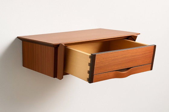 Par de mesitas de noche de pared, fabricadas por Permanente Mobili Cantù, 1950/60. – Wood (photo 8 of 10)