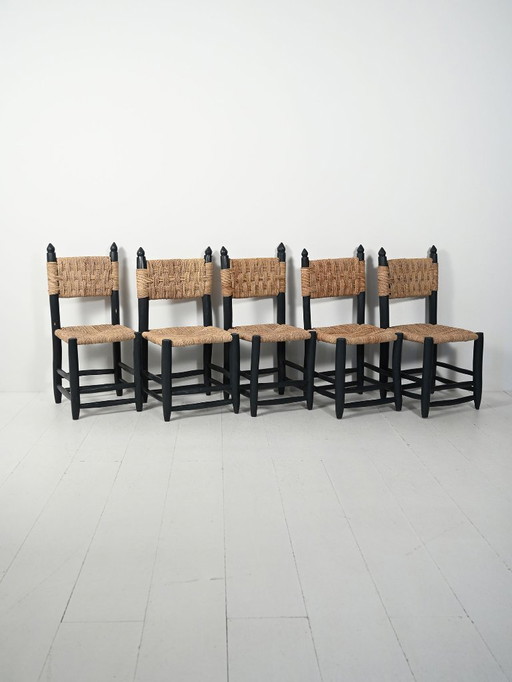 Ensemble de cinq chaises marocaines en bois bleu