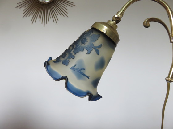 Image 1 of Art Nouveau lamp in brass and Vianne glassware, Signed