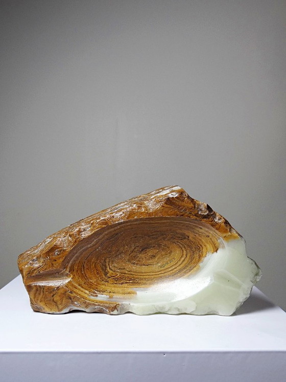 Image 1 of Vintage brutalist carved green onyx ashtray from the 1950s-1970s, Italy