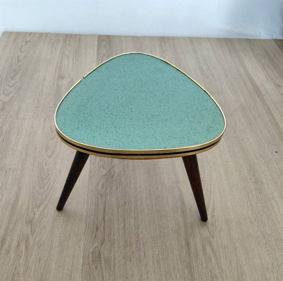 Image 1 of Fünfziger Jahre Beistelltisch in grünem Glanz