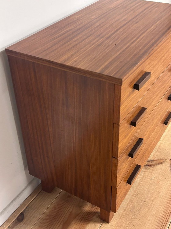 Image 1 of Vintage mid-century ladenkastje teakhout