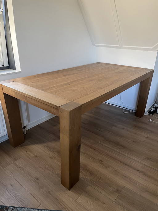 Dining room table Henders En Hazel