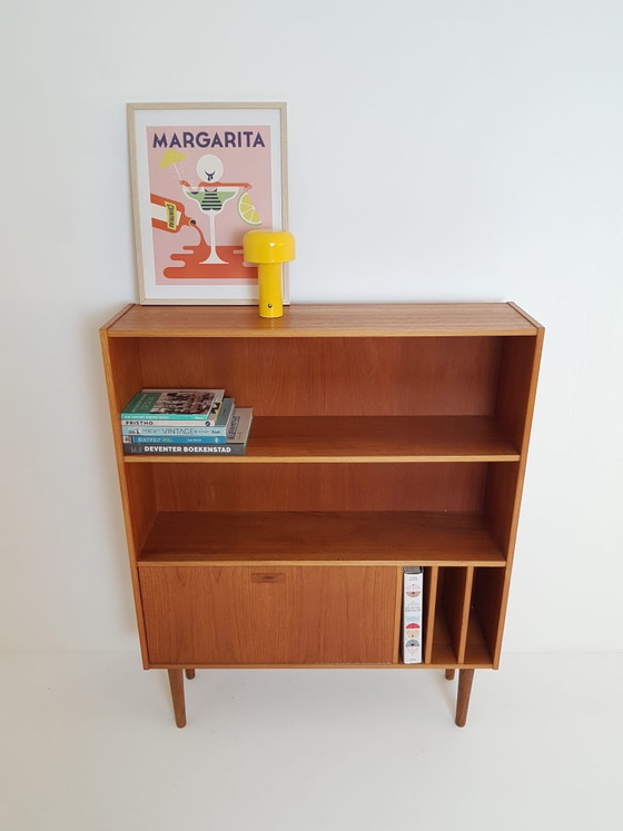 Vintage Danish wall cabinet | LP cabinet teak flap – Wood (photo 4 of 14)