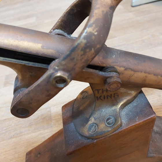 Image 1 of Antieke kurkentrekker profesioneel tafelmodel - The King