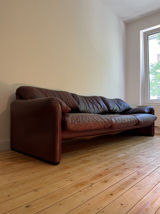 Cassina Maralunga 3-seater leather sofa by Vico Magistretti 70s