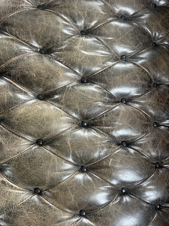 Canapé Chesterfield fait main de haute qualité – Canapés 2 places, Leather (photo 3 of 5)