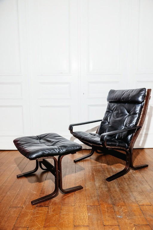 Siesta fauteuil en zwarte leren voetenbank van Ingmar Relling voor Westnofa, Noorwegen, jaren 60.