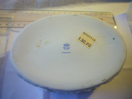 Image 1 of beautiful hand-gilded porcelain box - PMPlaue M1847 from around 1970/80?