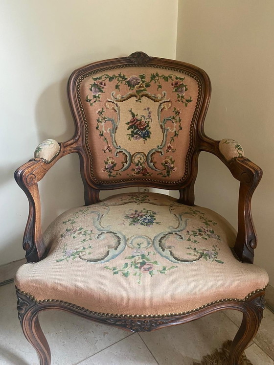 Image 1 of Handbestickte Sessel