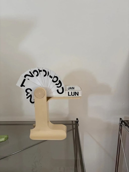 Enzo Mari eeuwigdurende kalender – Timor model – Danese Milano