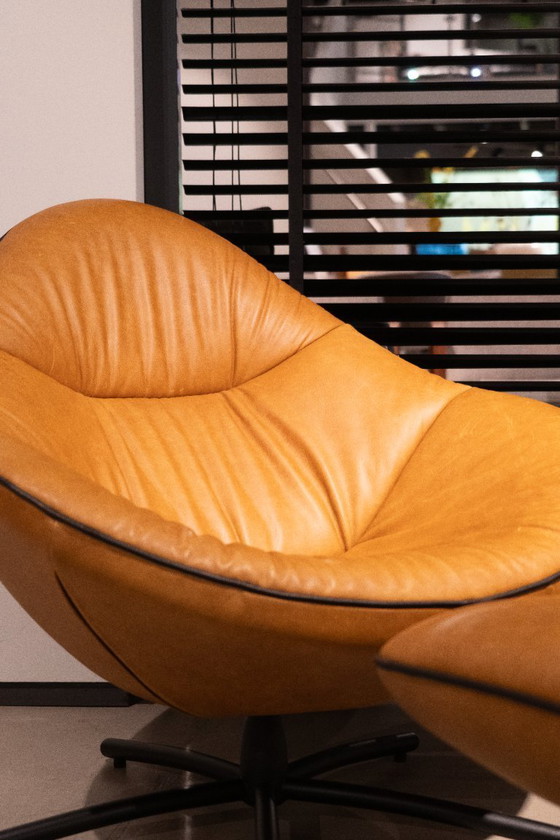 Image 1 of Label Vandenberg - Hidde Soft - Fauteuil + Pouffe