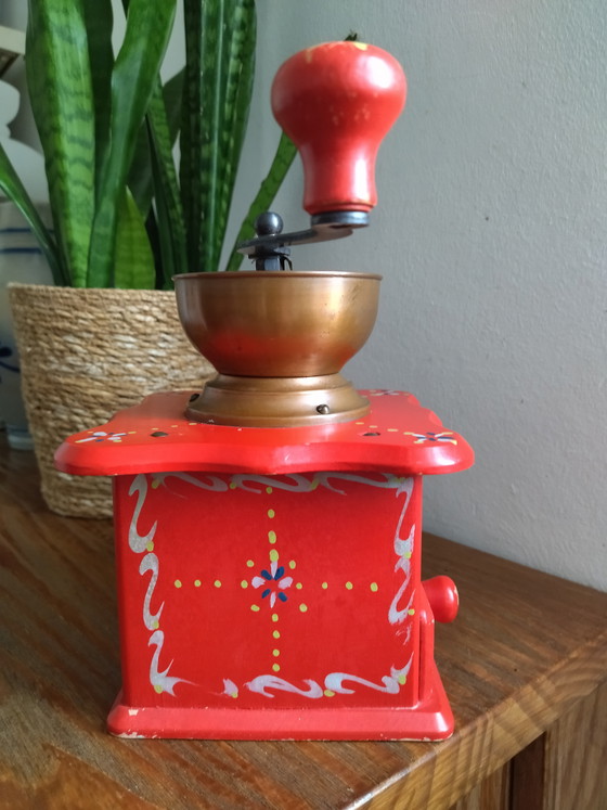 Image 1 of Retro coffee grinder