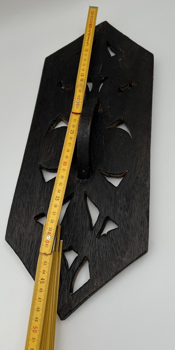 Image 1 of Relieve mural etnográfico tallado a mano, madera oscura, totalmente calado.