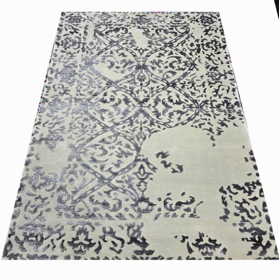Alfombra moderna de lana y seda anudada a mano, 166 x 238 cm. – Wool (photo 2 of 7)