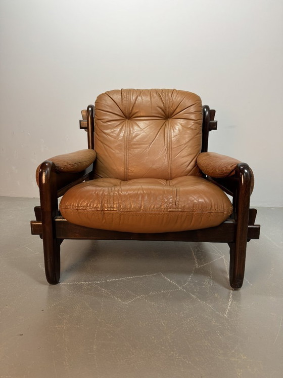Image 1 of Mid-Century Brazilian Design Jean Gillon 'Rodeio' Lounge Chair in Cognac Leather Upholstery with Jacarandá Wooden Frame.