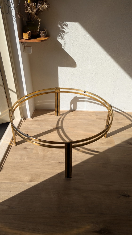 Image 1 of Hollywood Regency salontafel van zwart messing en gerookt glas
