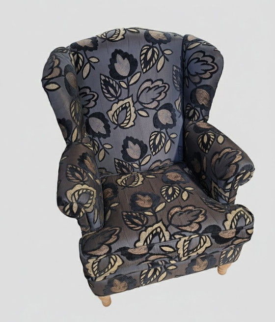 Image 1 of Poltrona unica | Completamente rivestita e ristrutturata
