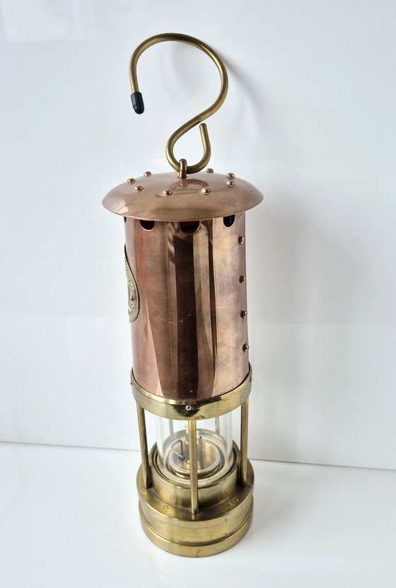 Image 1 of Lámpara de minero cámbrica de E. Thomas & Williams Wales