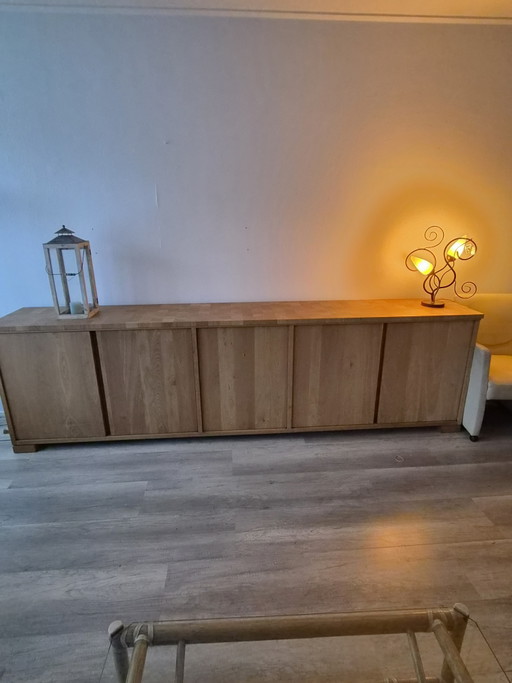Bellissima credenza a 5 ante senza maniglie in legno massello di rovere. – dressoirs, Wood (photo 2 of 6)