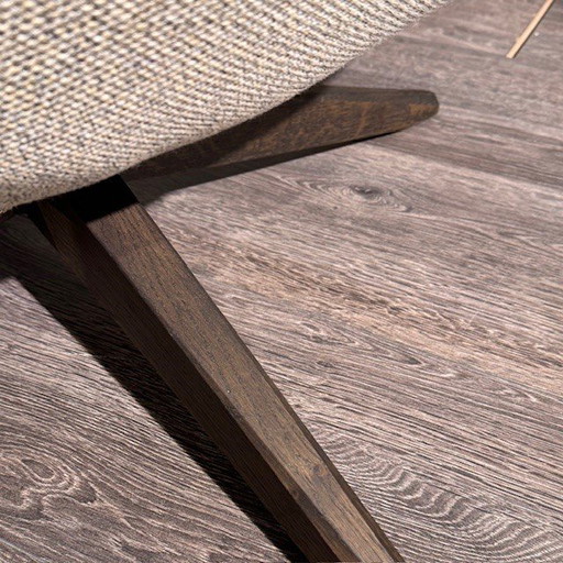 Leolux LLOYD swivel armchair