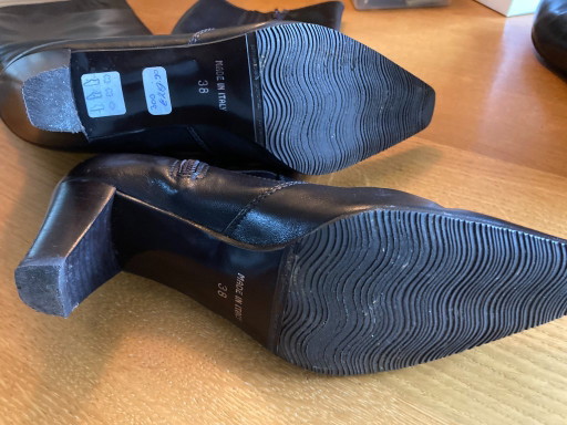 Botas Nalini – vloerlampen, Leather (photo 2 of 5)