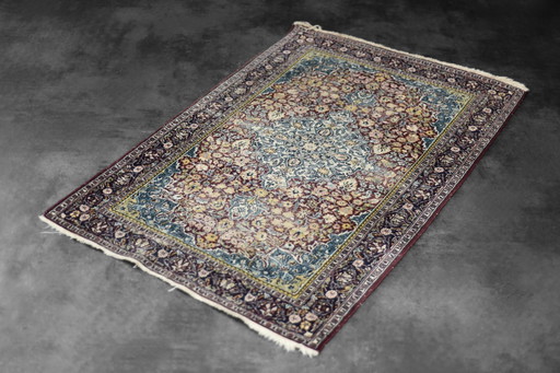 Vintage Hand-Woven Middle Eastern Oriental Isfahan Rug, 1940s