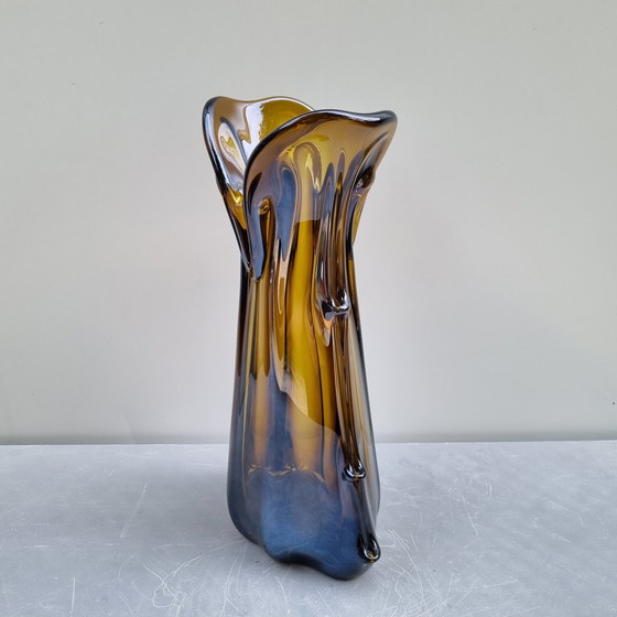 Image 1 of seventies Murano Amber iriserende design vaas
