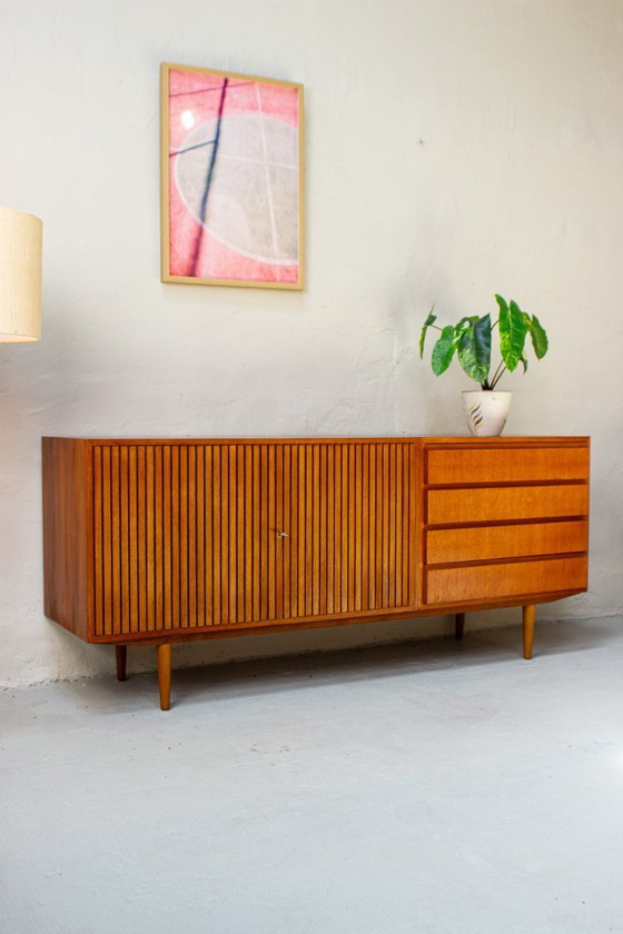 Image 1 of Credenza/cassettiera vintage in teak, stile danese di metà secolo, anni '60.