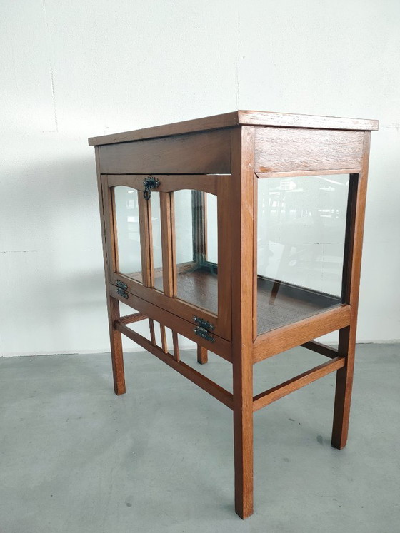 Image 1 of Vitrine/meuble à thé vintage/antique de style Art déco