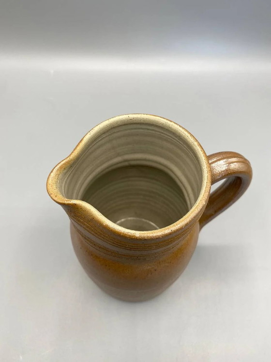 Berry Stoneware Pitcher, Handmade, Amber Brown, Turned Grooves – Crockery (photo 3 of 5)