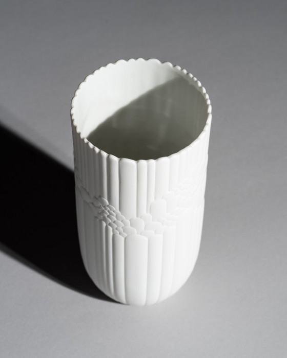 Image 1 of Rosenthal Anemone Porseleinen Trio Grote Vazen met Doos met Deksel van Rosemonde Nairac