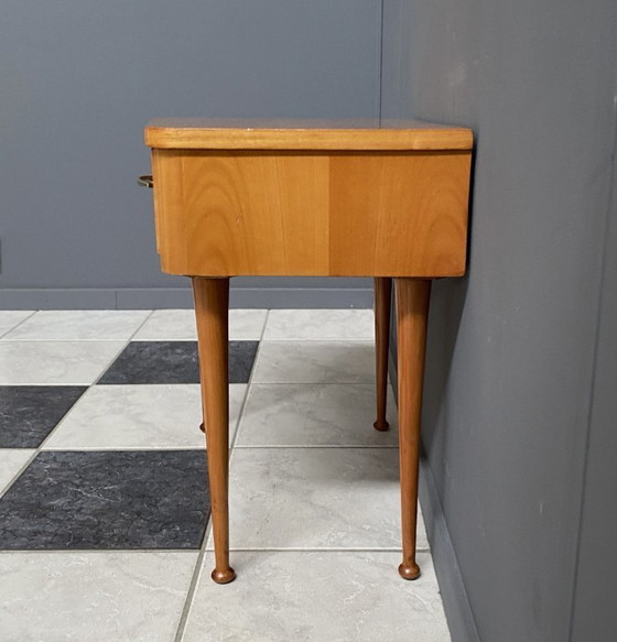 Image 1 of Klein halkastje in een ongebruikelijke vorm, jaren 60.