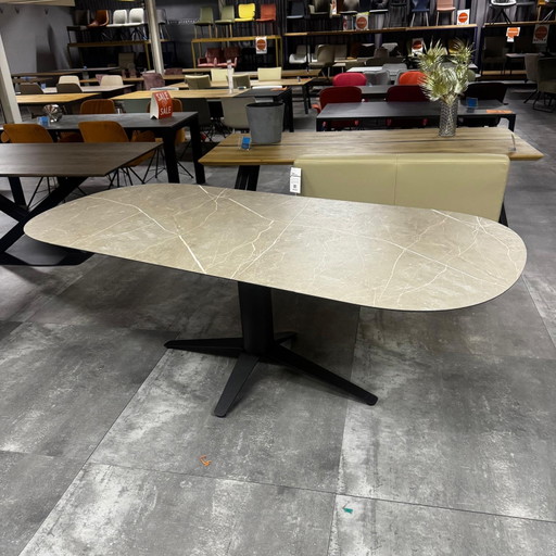 Carve 2.0 – Bert Plantagie, eettafels