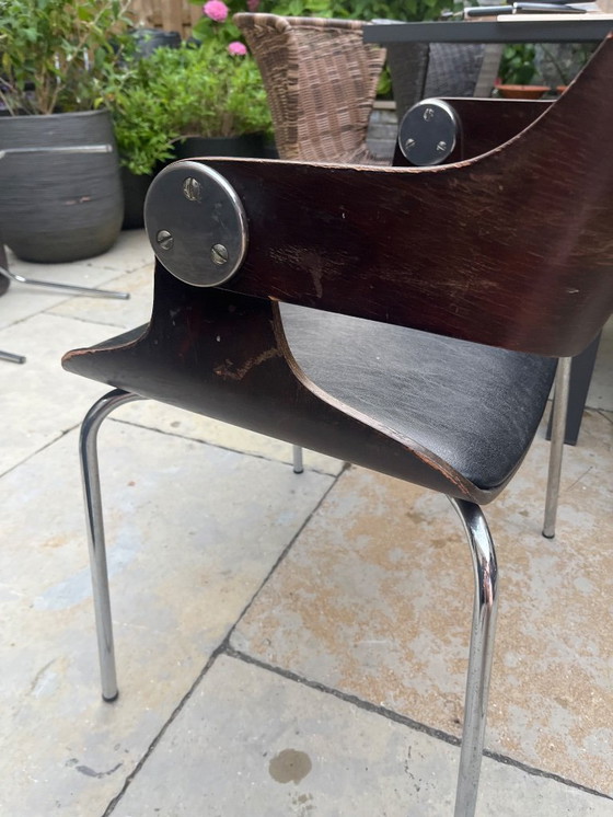 Image 1 of 6 retro design stoelen Eugen Schmidt waarvan 4 in prima staat 