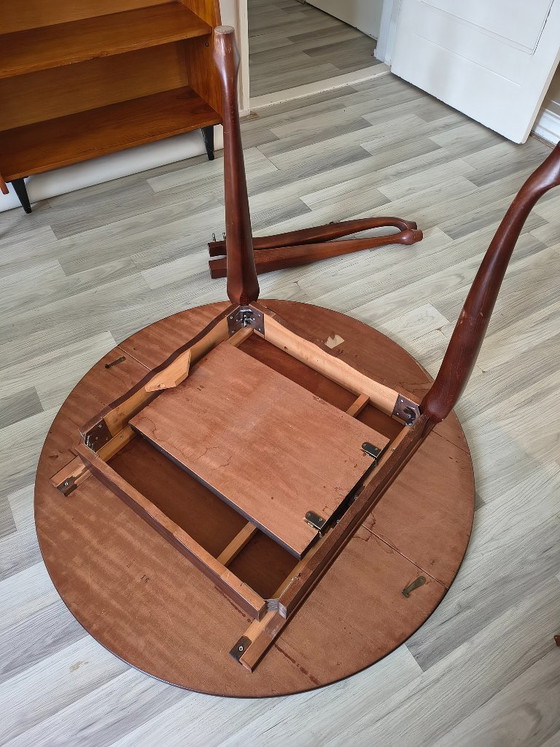 Image 1 of Vintage Mahogany Dining Table – Round Extendable to Oval