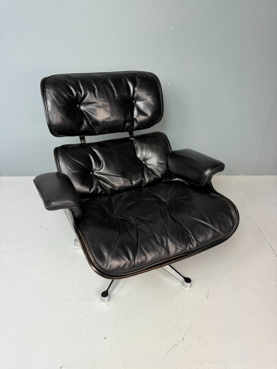 Image 1 of Poltrona Eames Lounge completamente nera di Herman Miller, anni '70