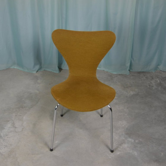 Image 1 of 5x butterfly chairs